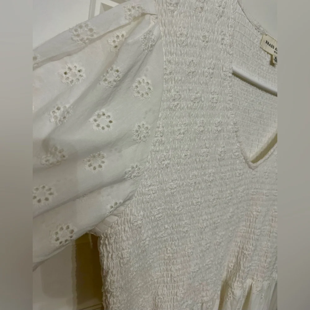 Brass & Roe Ella Eyelet Smocked Dress in White- Size XL- Worn once- 100% Cotton - Picture 3 of 4